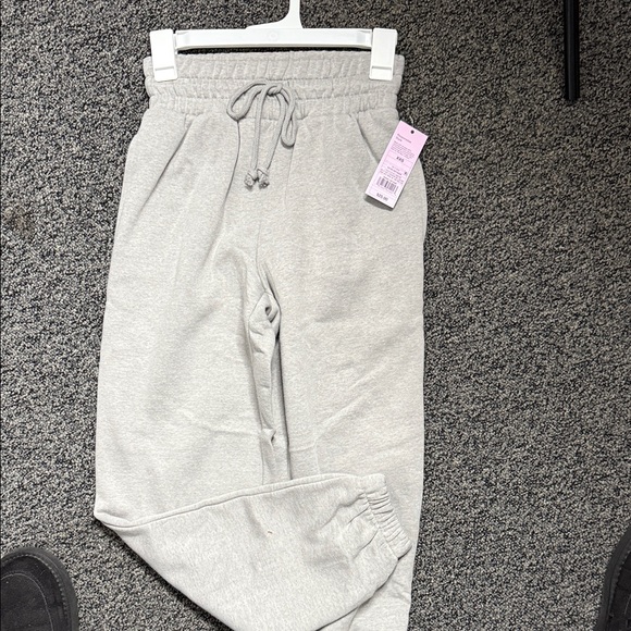 Target Light Gray Kids Sweatpants - Picture 1 of 2